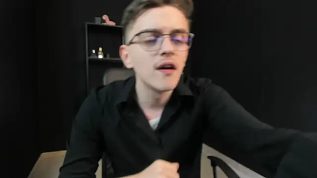 FelixStarkk 라이브 XXX 채팅
