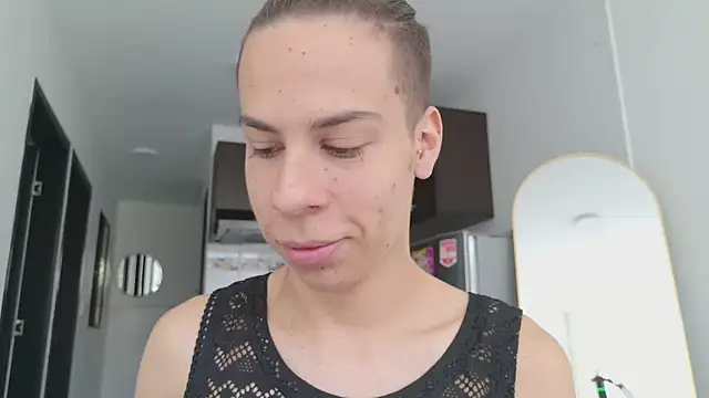 grey___27 Webcam Show