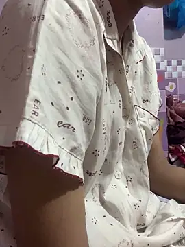 Sandhya_77's Live XXX Chat