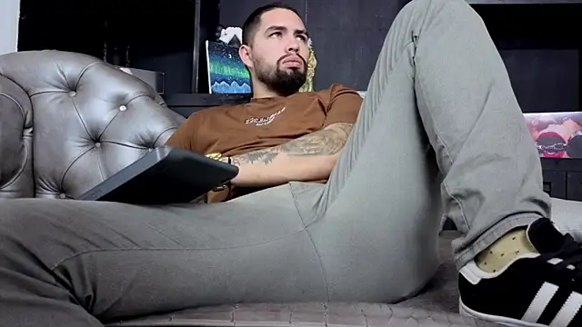 Chatroom XXX en direct de matteosantos