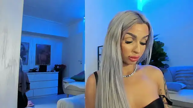 ArianaXO_'s Live XXX Chat