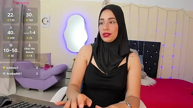 Chat +18 de ShanaJamil ao vivo