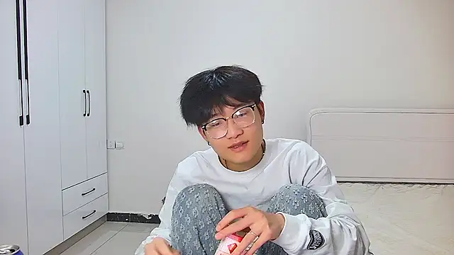 KK-cuteboyのウェブカメラショー