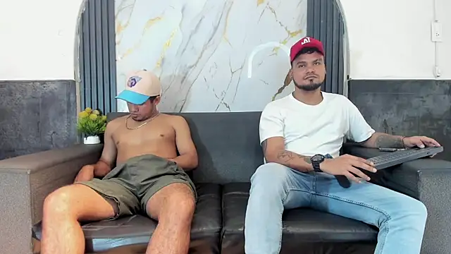 Latins_on_fire Live XXX Chat