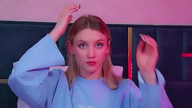StacyEvances' Live XXX Chat