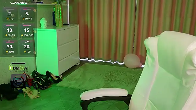 KellyKleine Live XXX Chat