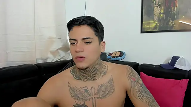 Show modela sweetlatinoboy na web-kameri