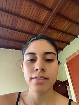 Show modela mia_moonna na web-kameri