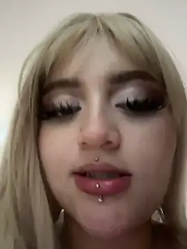 lya_nekko_'s Live XXX Chat