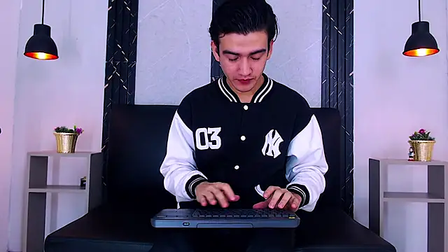Feiccer_Castquer Live XXX Chat