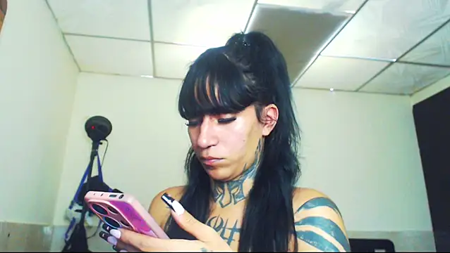 jazmin_wolfのウェブカメラショー