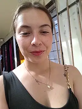 EmmaContreras_Val Show in webcam