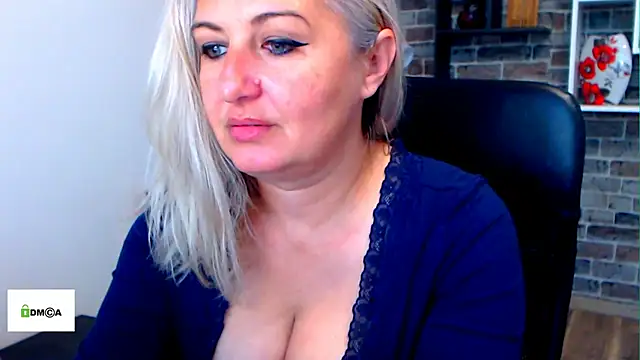 Živý XXX chat angel_devil_milf