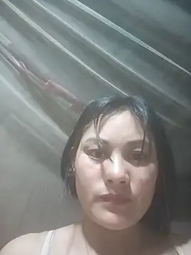 Momo-biki webcam show