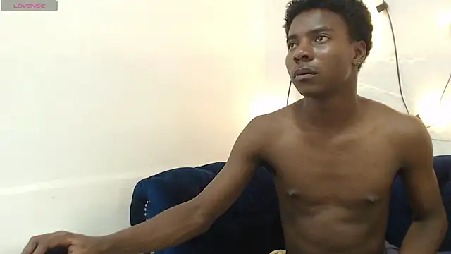 Show modela NoahJhonson69 na web-kameri