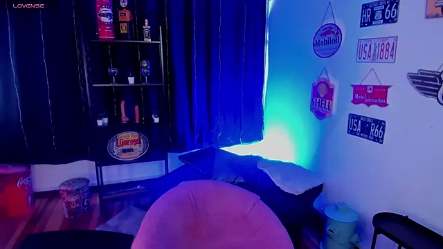 anuvyz_miller_ webcam show