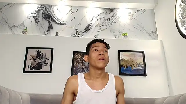 SKINNY_BOYXXX 现场XXX聊天