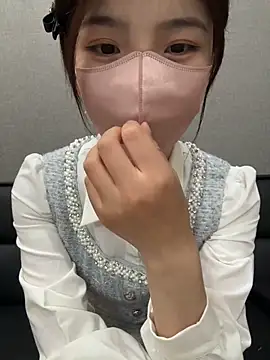 gougou13's Live XXX Chat