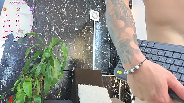 Alexander_ferre live XXX chat