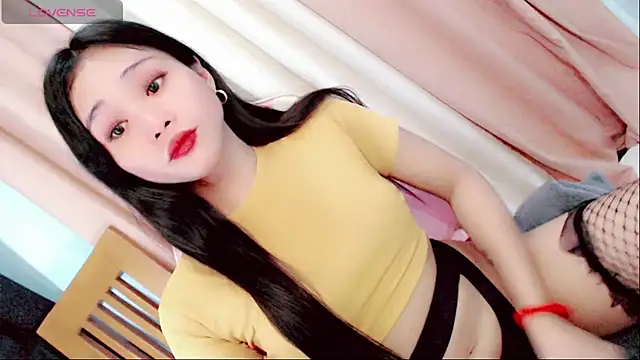 Amomentoflust99 网络视讯表演