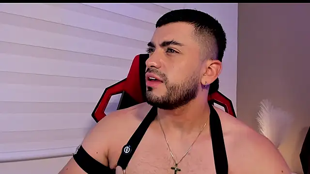 Alexander_Diazz 网络视讯表演