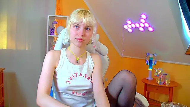 HannahHollis élő XXX-chatje