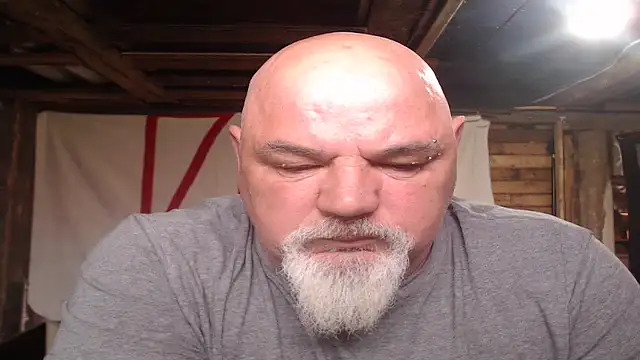 Newfiesausage1972's Webcam Show
