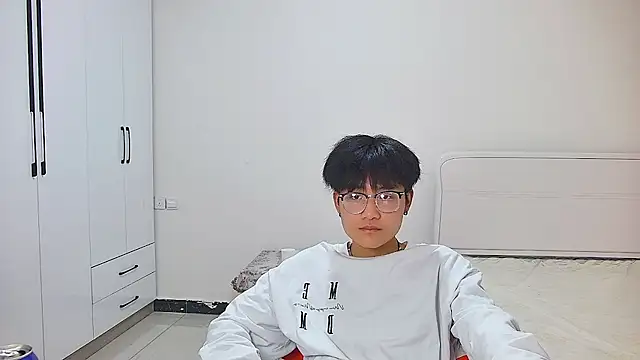 KK-cuteboy webkamerás műsora