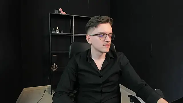 Онлайн чат XXX FelixStarkk