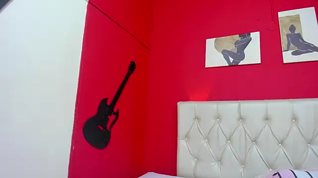 Rebecca_Milf live XXX chat