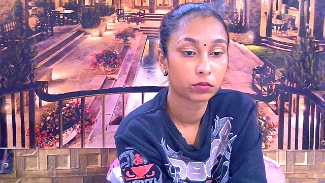 IndianSexyButt live XXX chat