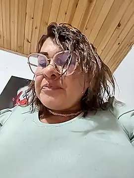 AlexxiaaMat élő XXX-chatje