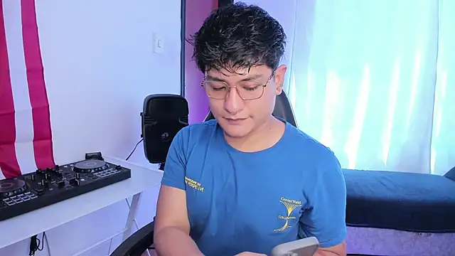 Theo_Rowan Adlı Modelin Web Kamerası Şovu