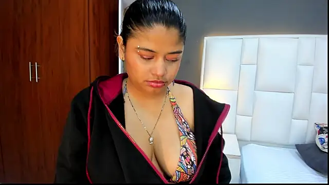 yeral2017 Adlı Modelin Canlı XXX Sohbeti