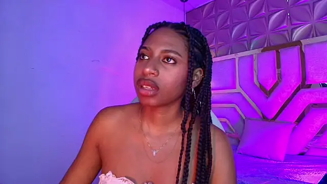 Czat XXX na żywo – Queen_perla_