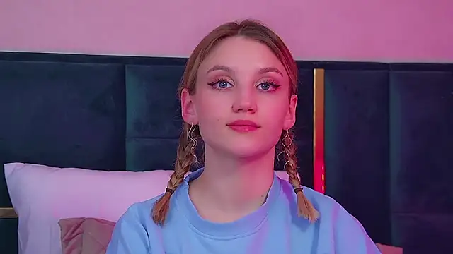 StacyEvances' Live XXX Chat