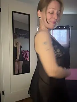 Celaena's Webcam Show