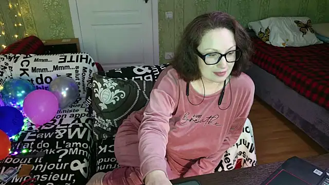 MarleneDietrich's Live XXX Chat