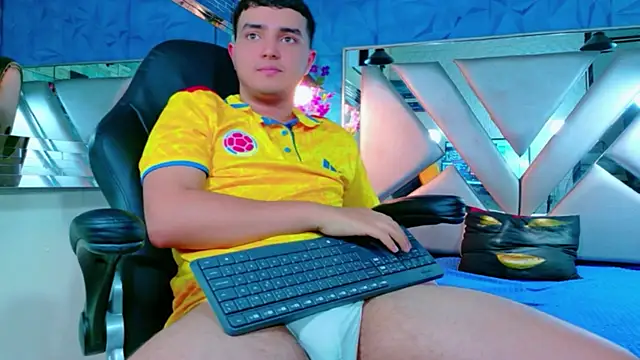 Oliver_Jamees Adlı Modelin Web Kamerası Şovu