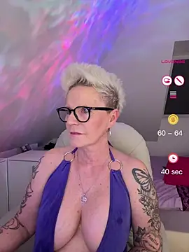 German_Milf 网络视讯表演