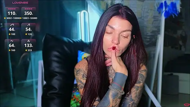 tattooedBabyyのライブXXXチャット