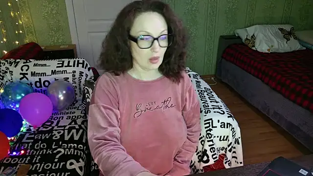MarleneDietrich's Live XXX Chat
