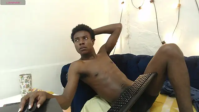NoahJhonson69 élő XXX-chatje