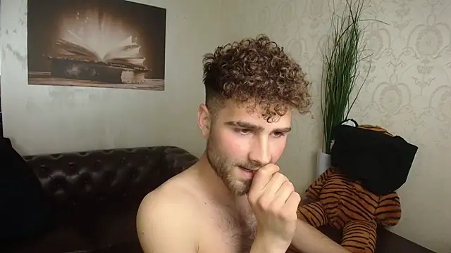 KyloEastn Live XXX chat