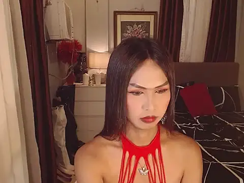 Nathalieheartt Show in webcam