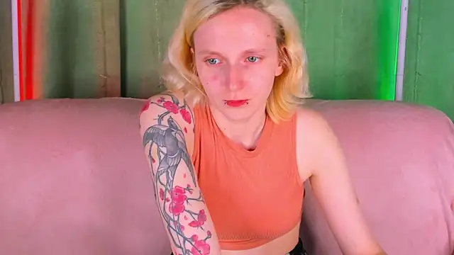 LikiLips' Live XXX Chat