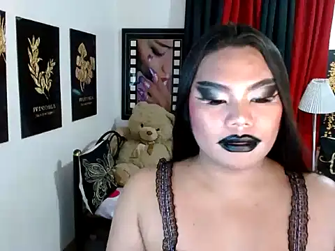 TSbrianaHugeCock's Webcam Show