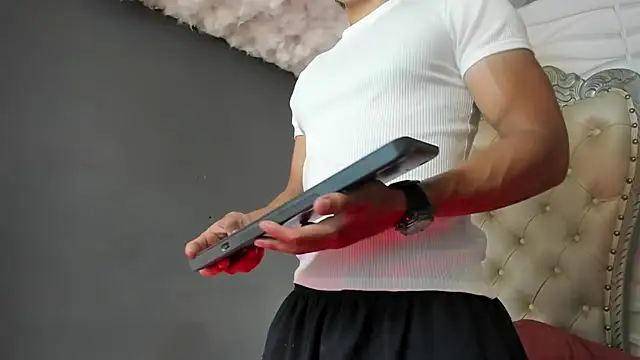 elliot_colton Adlı Modelin Web Kamerası Şovu