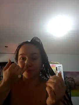SabrinaVantress Adlı Modelin Canlı XXX Sohbeti