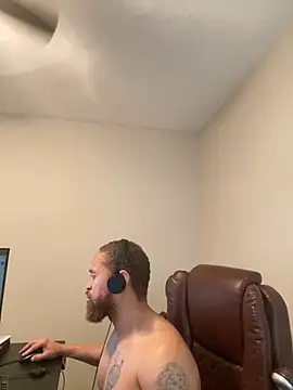 Fathero1time Show in webcam